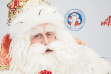 За одно представление здорового Деда Мороза готовы заплатить 2000 рублей.