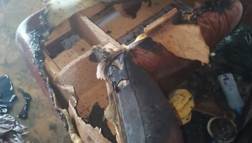 Мужчину госпитализировали с отравлением и ожогом.