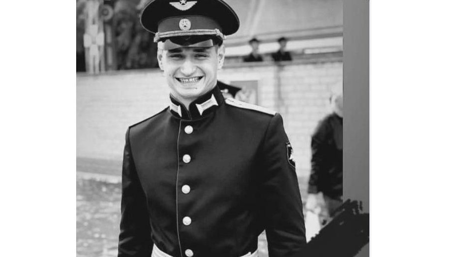 У Вячеслава Есипова осталась жена и маленькая дочка.