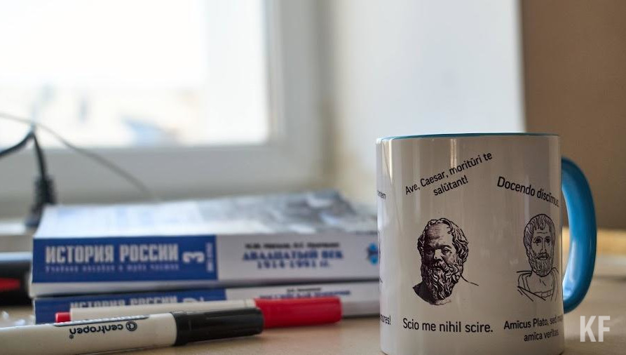 Учебные пособия будут предназначены для учащихся 10-11 классов.