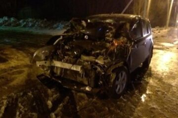 В Ставропольском крае произошло лобовое столкновение двух легковых автомобилей