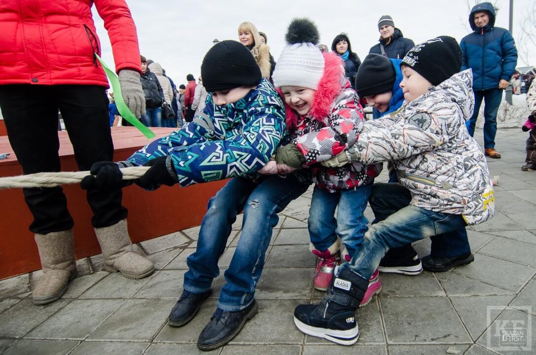 Проводы зимы в Казани: в столице РТ прошла традиционная Масленица