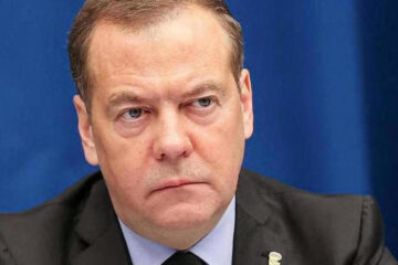 По словам политика