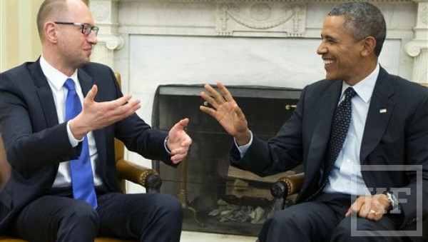 Президент США Барак Обама и вице-президент Джо Байден похвалили украинского премьера Арсения Яценюка за проведение реформ и пообещали ему
