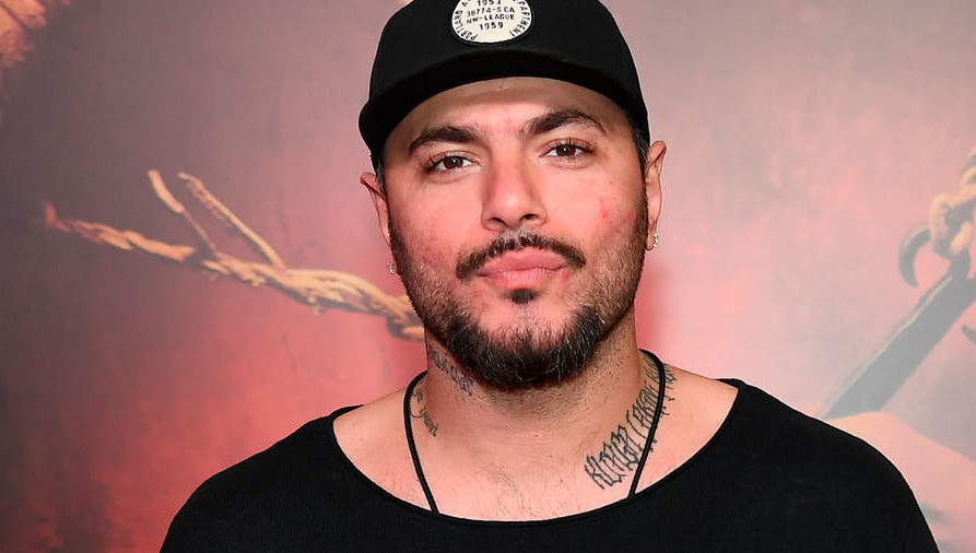 Артист напомнил