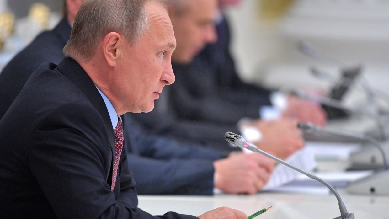 Путин отчитал главу Минтранса РФ за ситуацию с «ВИМ-Авиа» 