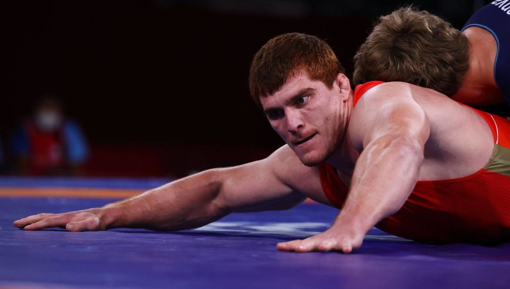 В финале наш спортсмен одолел армянского борца.