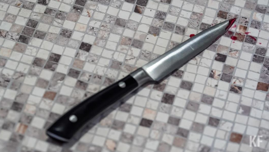 Выходец из Мензелинского района едва не убил девушку.