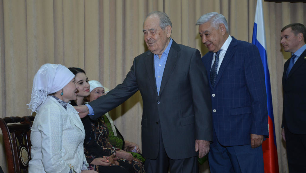 Госсоветник Татарстана назвал смерть политика большой утратой для республики.