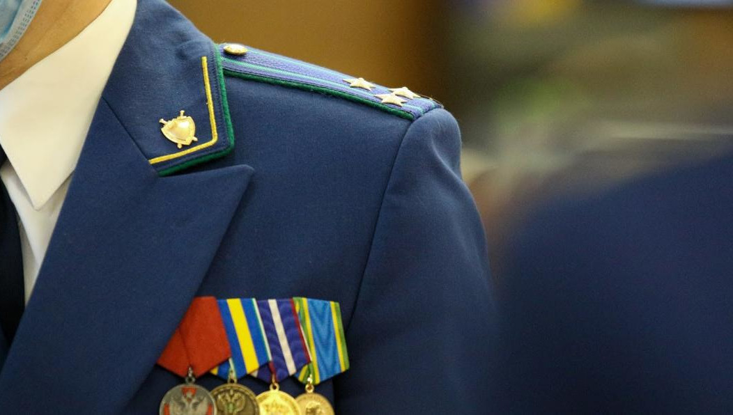 Нового руководителя представил коллективу прокурор Татарстана Илдус Нафиков.