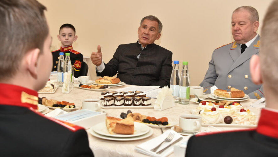Президент Татарстана всю жизнь старается брать пример со своего отца