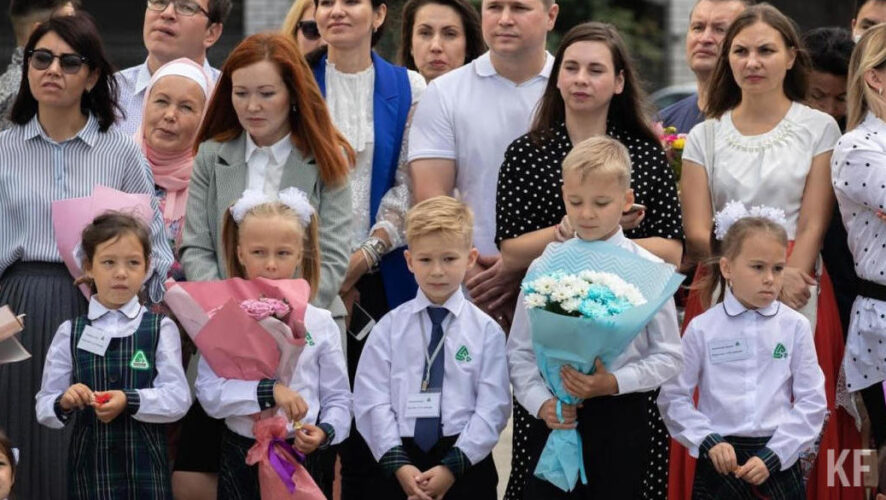 В этом году за парты сели более 20 тысяч первоклассников.