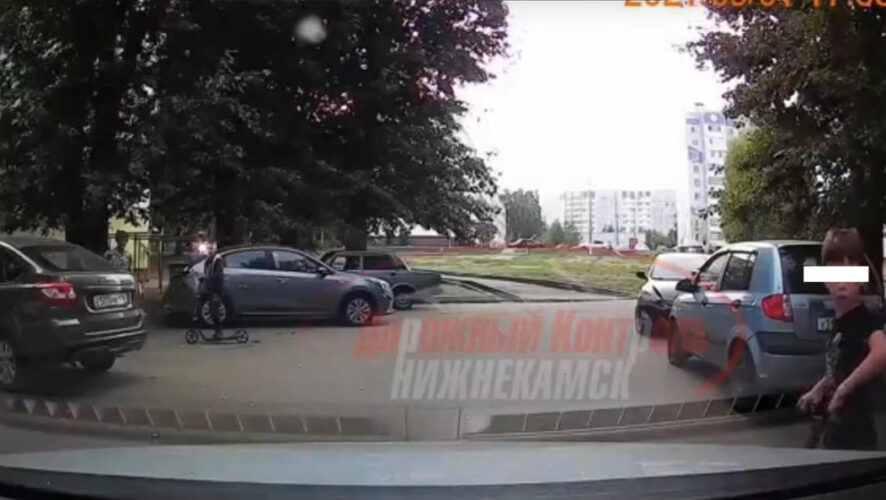 Видео опубликовал водитель авто