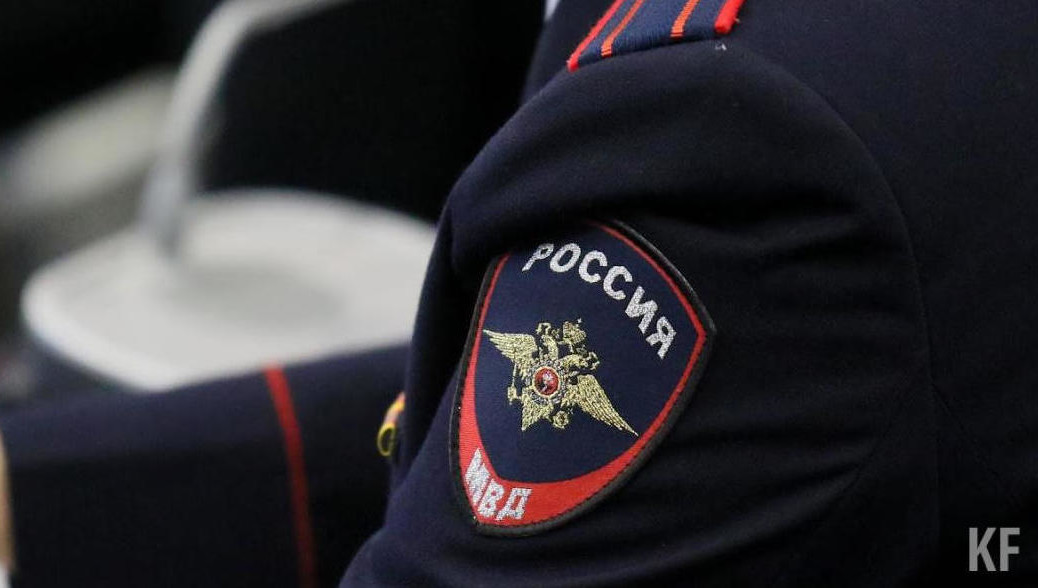 Лейтенант Рустам Сафин заметил пожар в свободное от службы время.