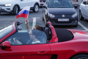 Колонна автомобилей с флагами и наклейками проедет от проспекта Ямашева к парку Победы.