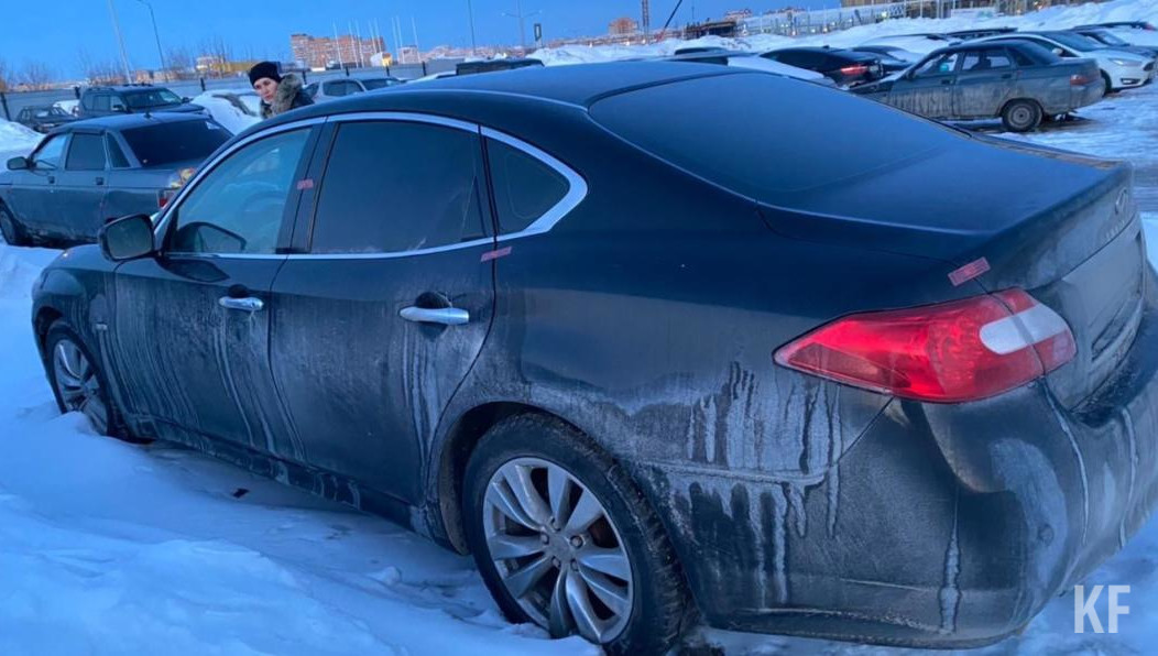 Им она расплатилась по давно висящим долгам.