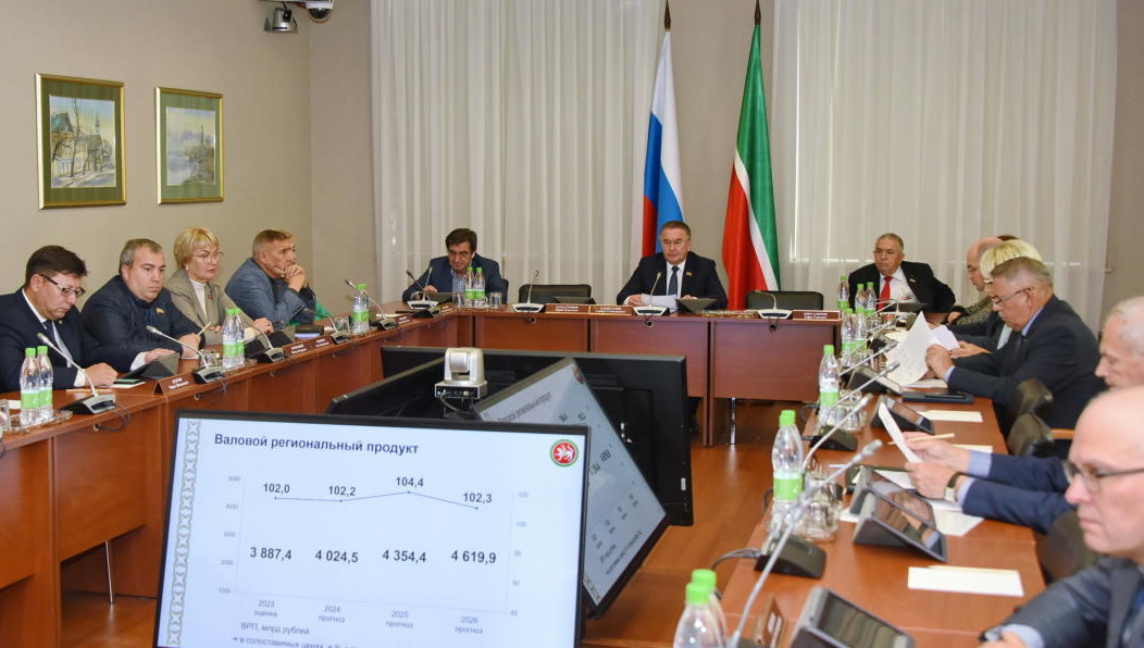 По сравнению с прошлым годом значительно просела сфера сельского хозяйства. В республике сохраняется дефицит рабочей силы