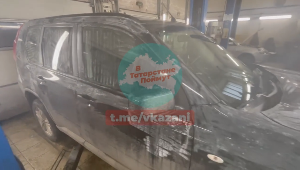 Самодельную бомбу обнаружили механики при техосмотре.