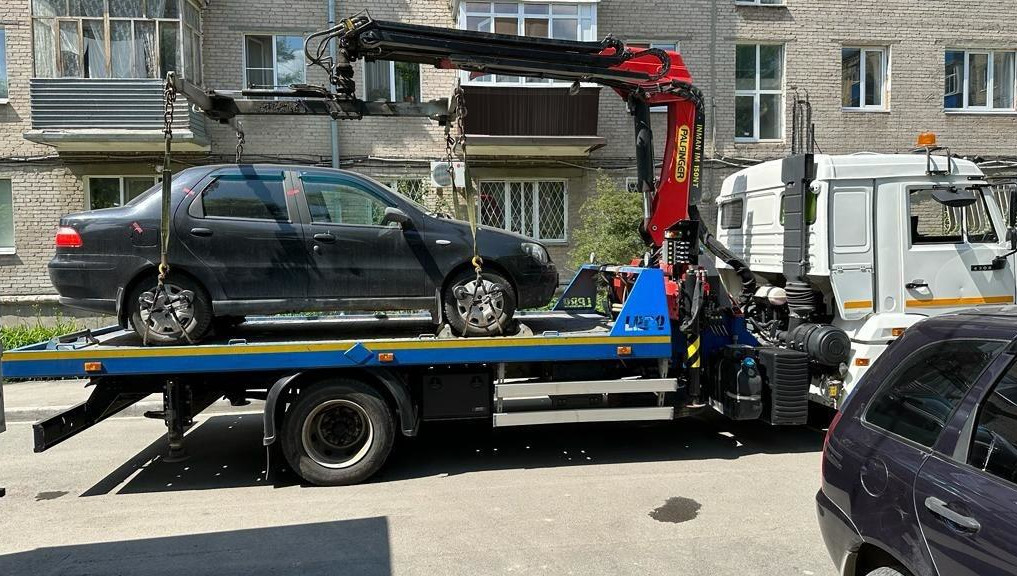 Теперь Fiat Albea и Lada Vesta приставы вернут владельцам только после оплаты долгов.