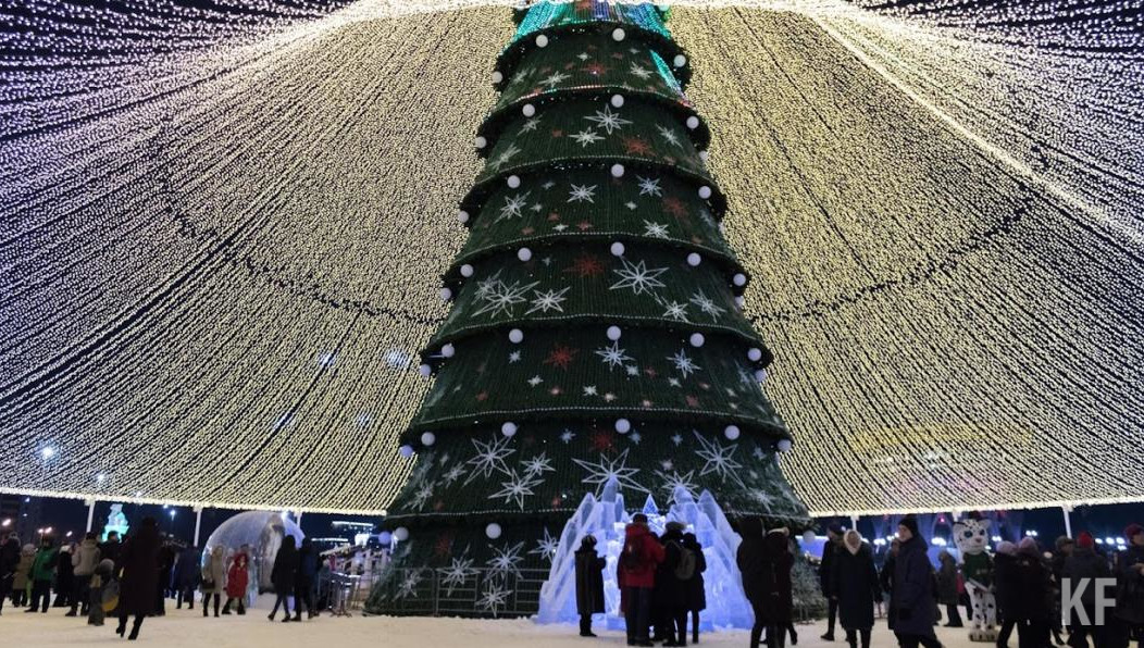 В этот вечер горожан и гостей столицы ждет праздничная программа.