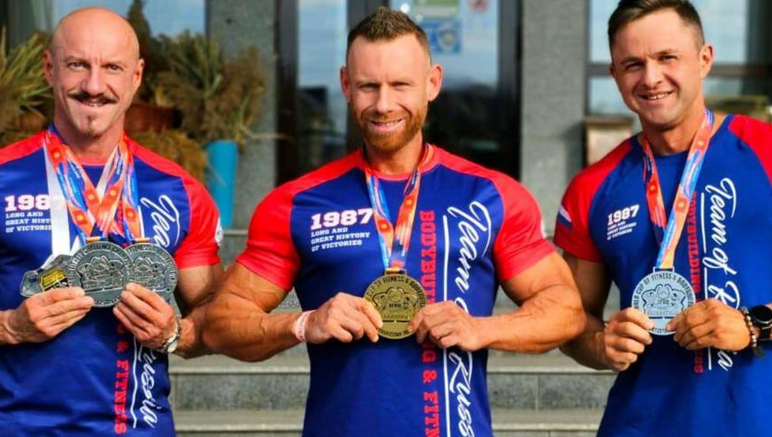 На троих они привезли в столицу Татарстана пять медалей.