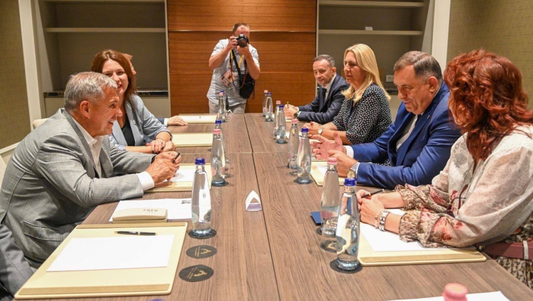 Раис Татарстана находится с рабочим визитом в Будапеште.