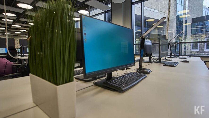 5% испытывают к нему ненависть