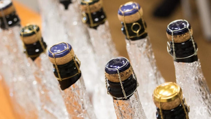 Оно достигло 3