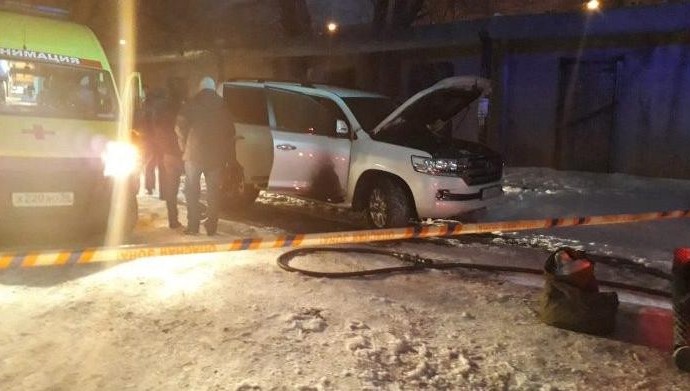 В салоне Toyota Land Cruiser на улице Карагандинской в Оренбурге нашли тела 35-летнего предпринимателя и его семилетнего сына с множественными ножевыми ранениями