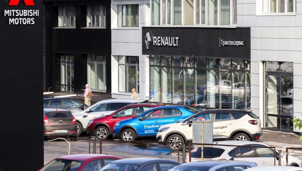 По данным Автостата