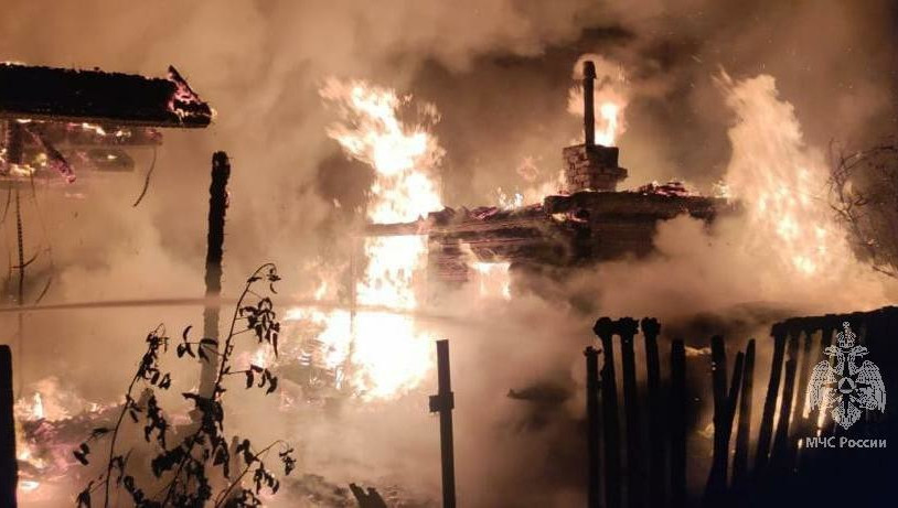 Предварительная причина трагедии - неосторожность при курении.