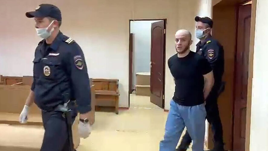 В феврале он имитировал приступ болезни.