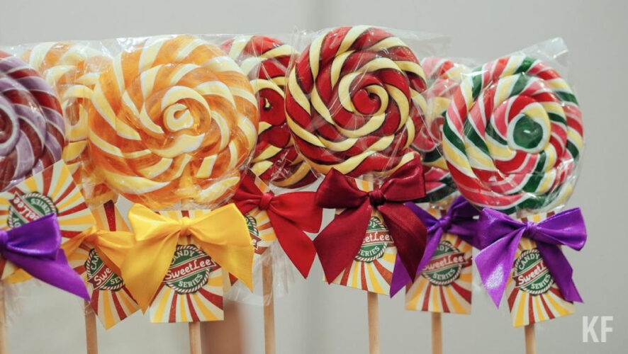 Сладости плохо&nbsp;влияют на сердце и способствуют повышению уровня холестерина в крови.