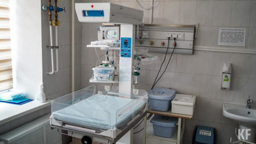 Кесарево сечение сделал доцент кафедры акушерства и гинекологии имени профессора Груздева КГМУ.