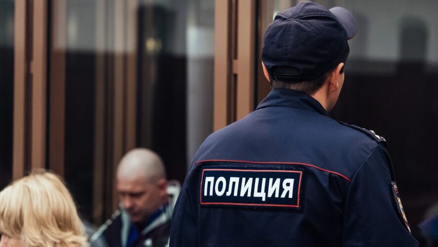 сообщает пресс-служба управления МВД России по городу.   При этом в полиции отметили снижение количества