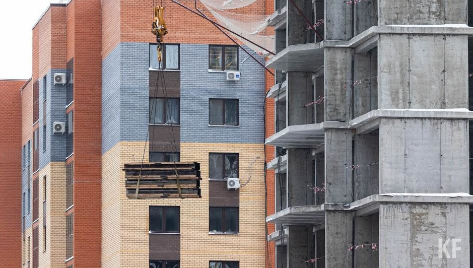 На данный момент на стройплощадке домов №3 и №6 работает около 400 специалистов.