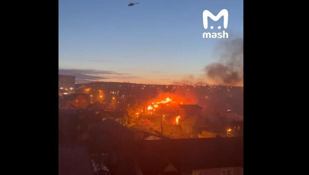 Сотрудники МЧС уже закончили работы на месте происшествия.