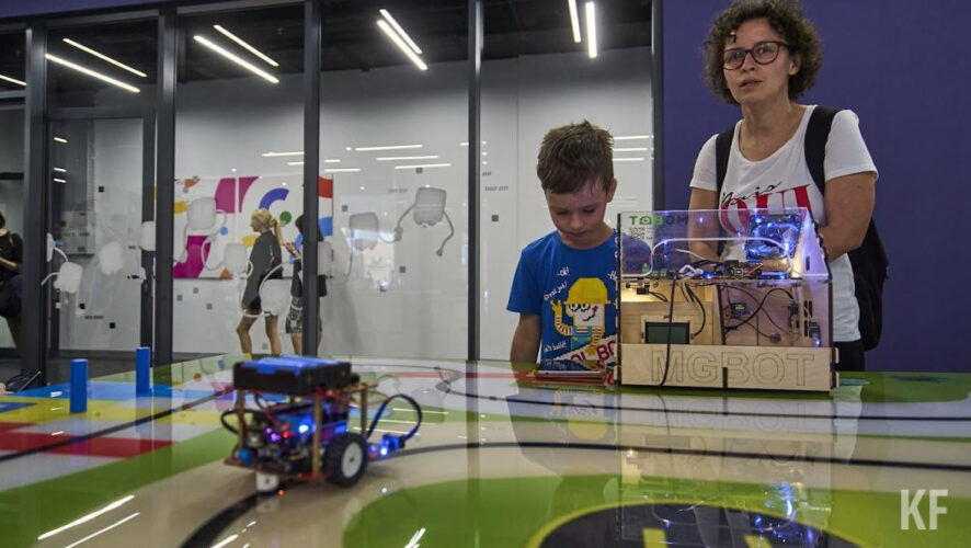 Универсальное пособие&nbsp;на ребенка до достижения им возраста 17 лет и беременным женщинам предлагается назначать с января.