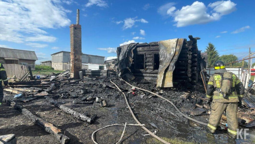 Причина возгорания выясняется.