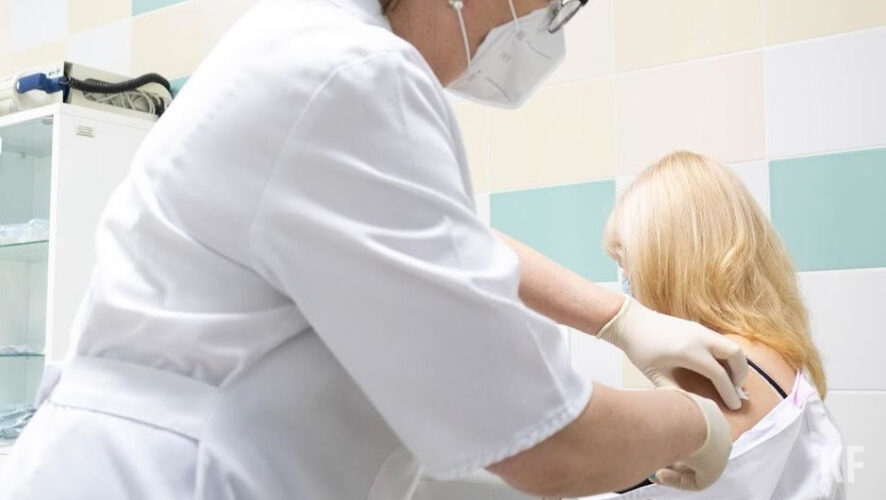 Страна готова принимать российскую и китайскую вакцины