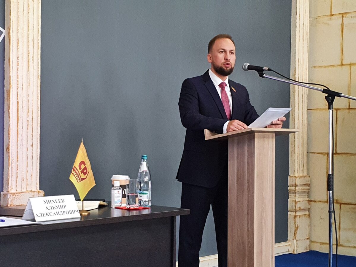 Эсеры предлагают ввести безусловный базовый доход для всех: к чему приведет раздача денег?