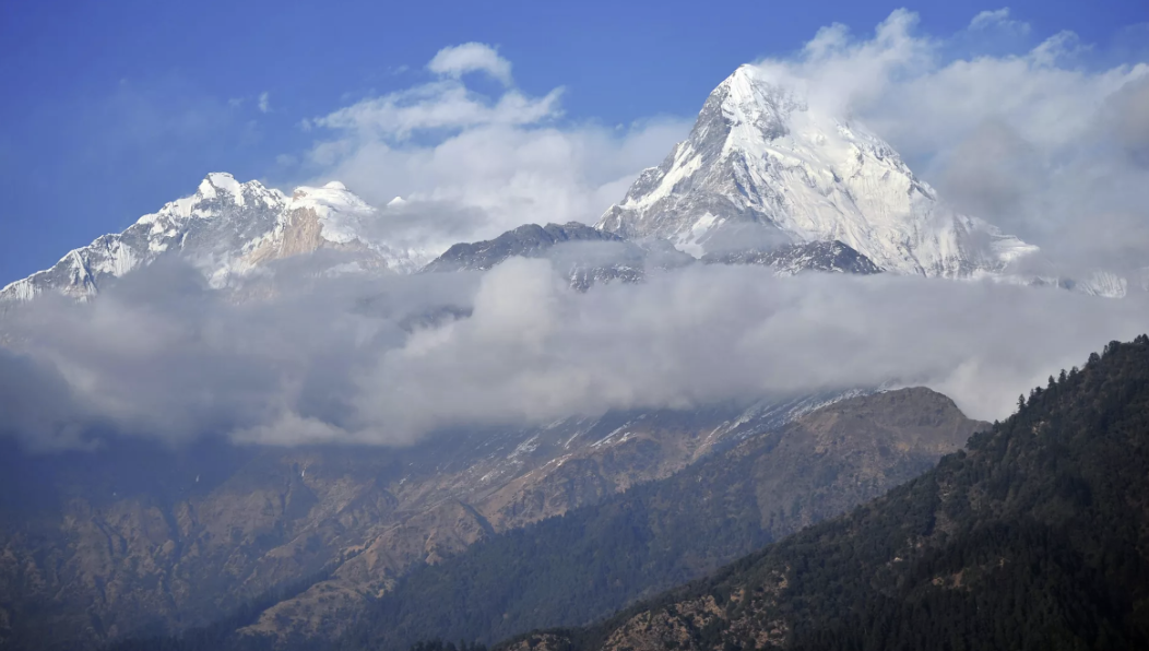 Вертолёт для поисков направят утром 15 октября.