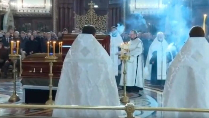 Отпевать политика будет патриарх Кирилл.