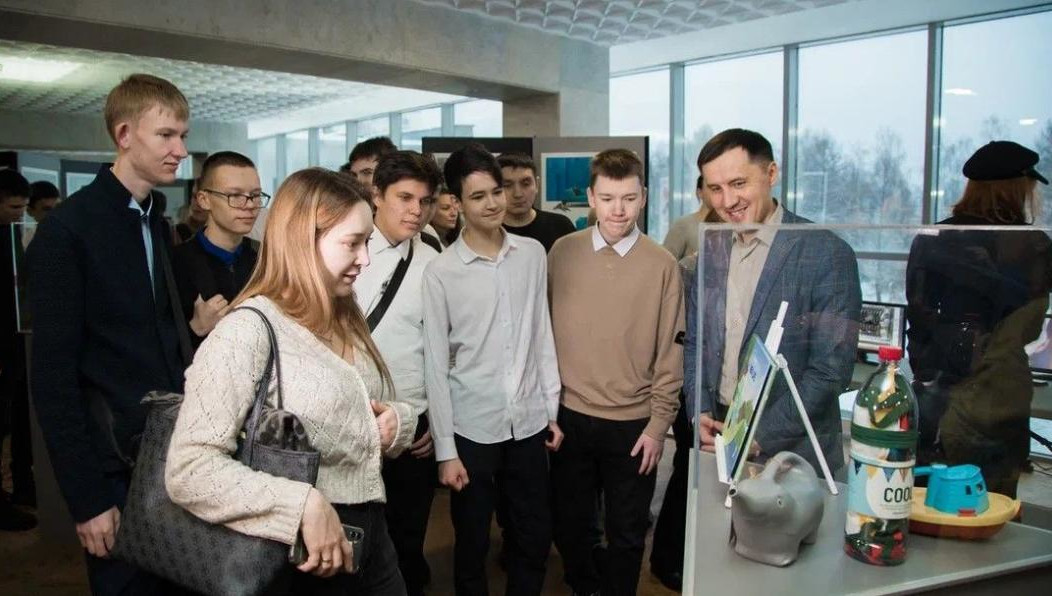 Проект реализован Московским музеем дизайна при поддержке программы социальных инвестиций СИБУРа «Формула хороших дел».