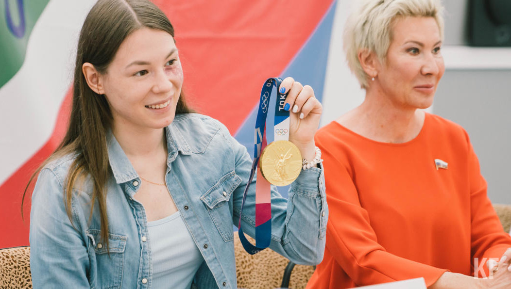Олимпийская чемпионка приехала в казанскую школу фехтования
