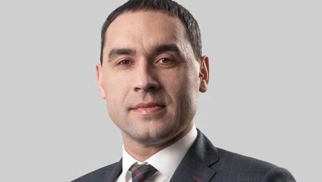 Ранее он был первым заместителем генерального директора центра.