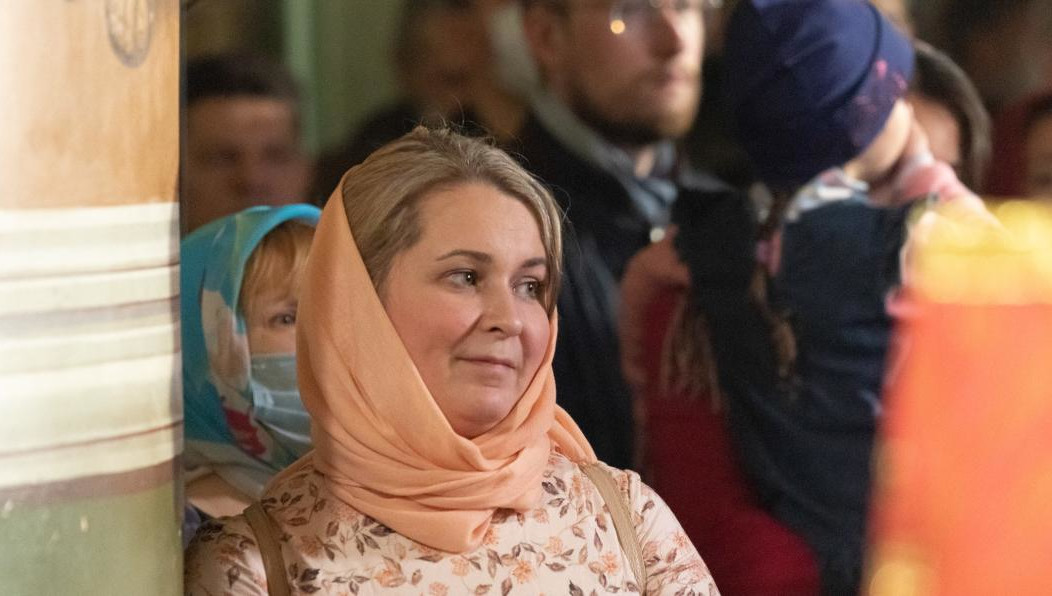 Тысячи жителей пришли в собор Казанской иконы Божией Матери на службу и Крестный ход. Рассказываем