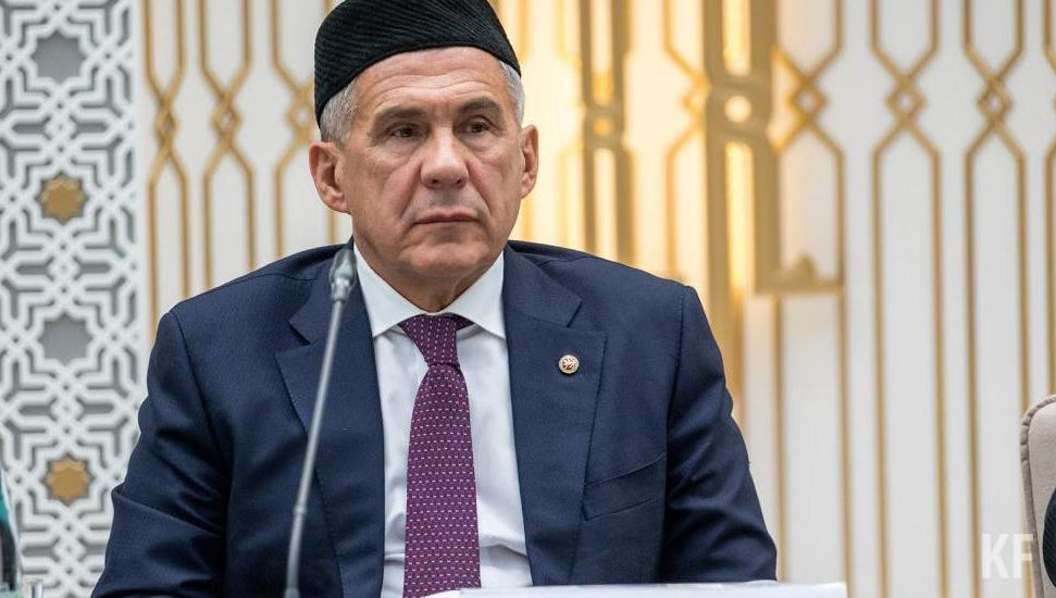 Также глава республики поздравил горожан со 137-летием со дня рождения Габдуллы Тукая.