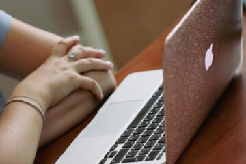 Трудящимся офлайн можно&nbsp;распечатать QR-код или вывести его на экран смартфона.