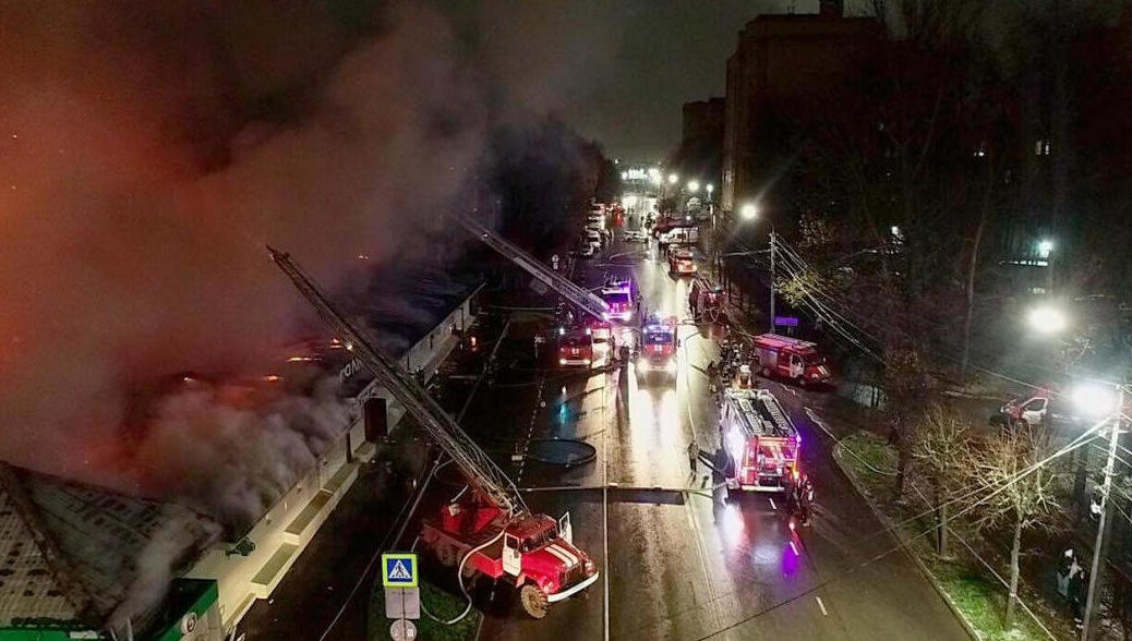 Установлены факты бездействия должностных лиц в части организации проверок арендатора здания.